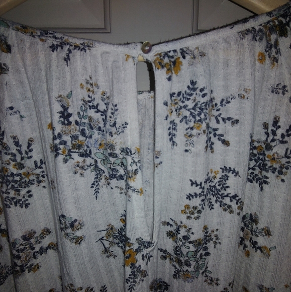 GUC Plus Size Lucky Brand Antique Floral Print Button Sleeve Top – Size 1X - Picture 6 of 16